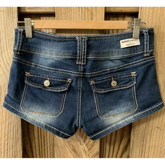 Almost Famous Premium Denim Shorts Low Rise Patch - Picture 6 of 8